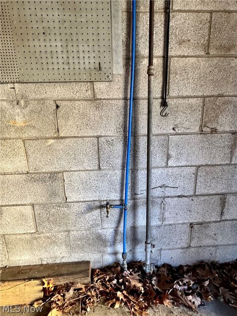 Tiny photo for 445 W Martin Street, East Palestine, OH 44413 (MLS # 5192028)