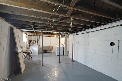 Tiny photo for 824 Elmore Avenue, Akron, OH 44302 (MLS # 5252582)