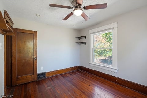 Tiny photo for 824 Elmore Avenue, Akron, OH 44302 (MLS # 5252582)