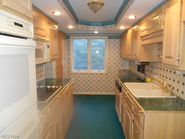 Whispering Heights Condo - Residential