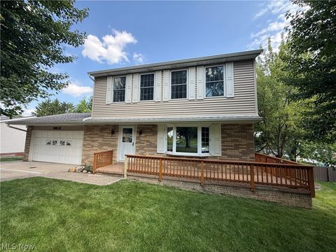 Homes For Sale - 9812 Vienna Drive<br/> Parma, OH 44134