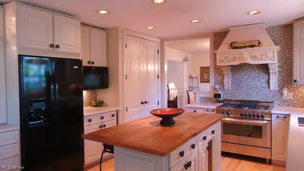 Settlers Village 01 - Residential