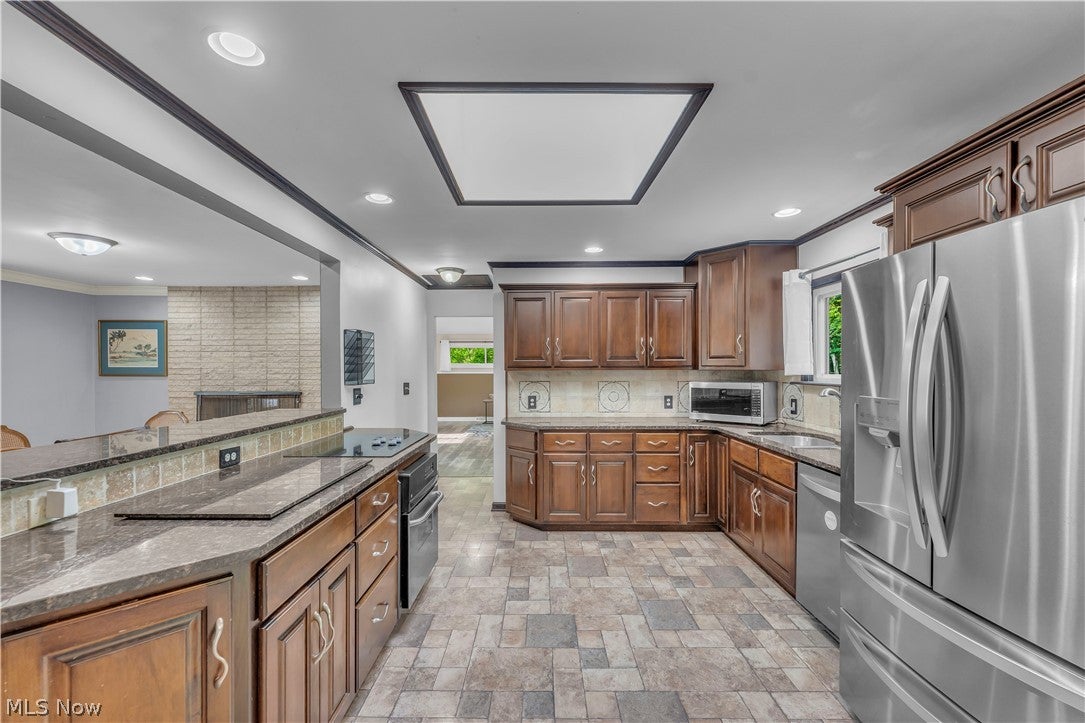 4824 Darrow Road