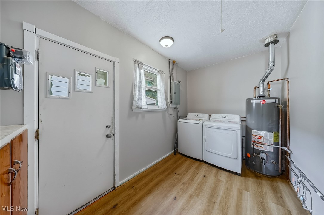 B J Luceys - Residential