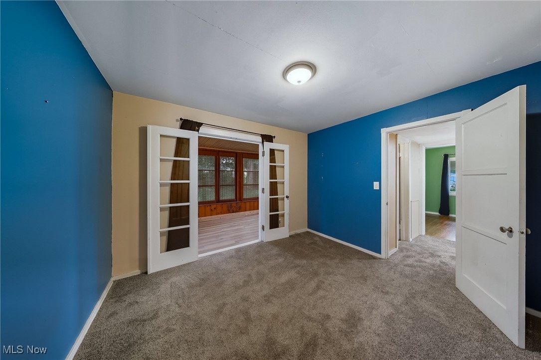 B J Luceys - Residential