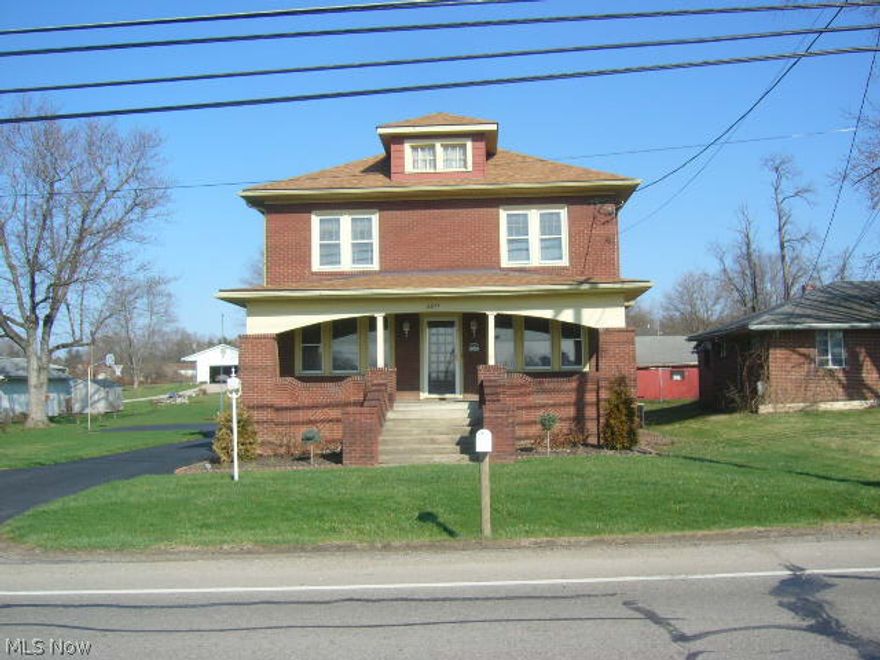 Super south end location, just past North Valley Bank and across from Century National Bank.  This quality solid brick location is perfect for a variety of office uses.  High traffic count with great visibility. This building is well maintained and updated.