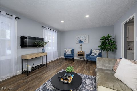 Tiny photo for 1612 Hanover Street, Cuyahoga Falls, OH 44221 (MLS # 5179326)