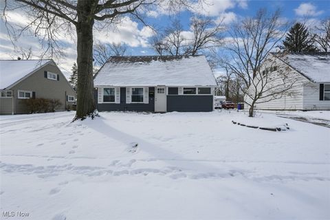 Photo of 1612 Hanover Street, Cuyahoga Falls, OH 44221 (MLS # 5179326)
