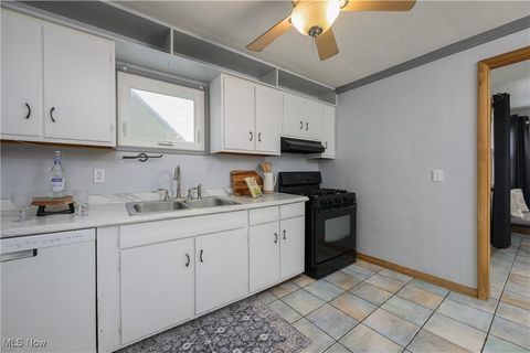 Tiny photo for 1612 Hanover Street, Cuyahoga Falls, OH 44221 (MLS # 5179326)