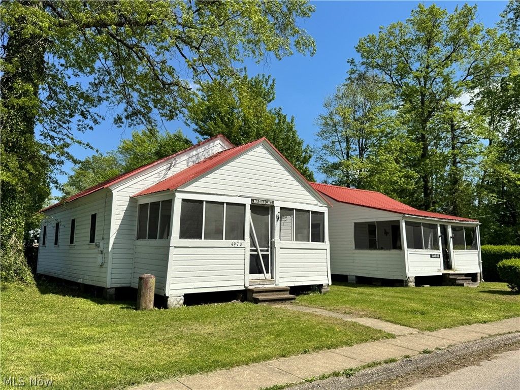 Photo of 4970 Presidential Avenue, Geneva on the Lake, OH 44041 (MLS # 5211273)