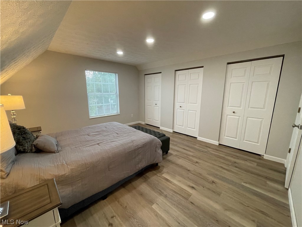 Royal Rdg Lane Condos - Residential