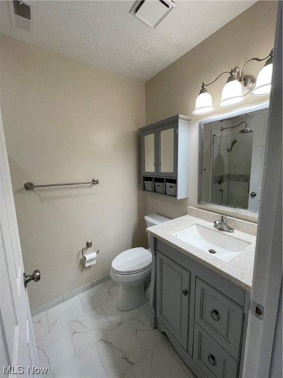 Royal Rdg Lane Condos - Residential