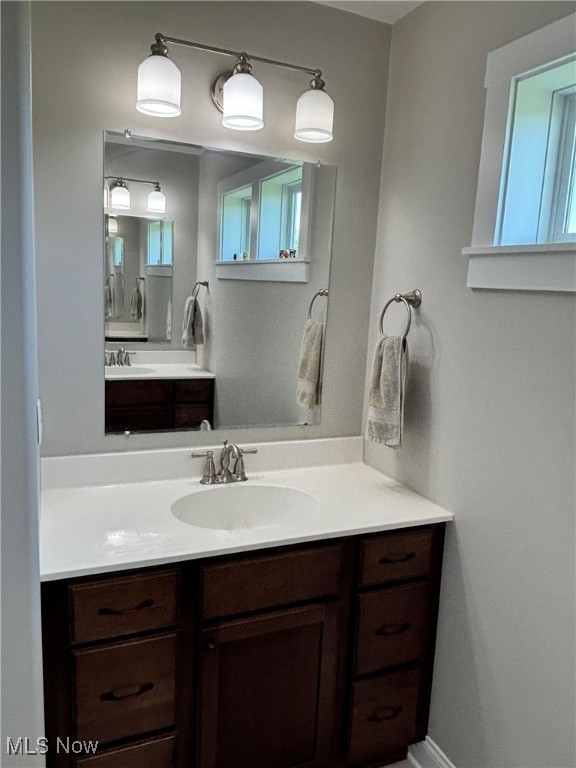 352 Heatherby Lane, Hartville, Ohio image 27