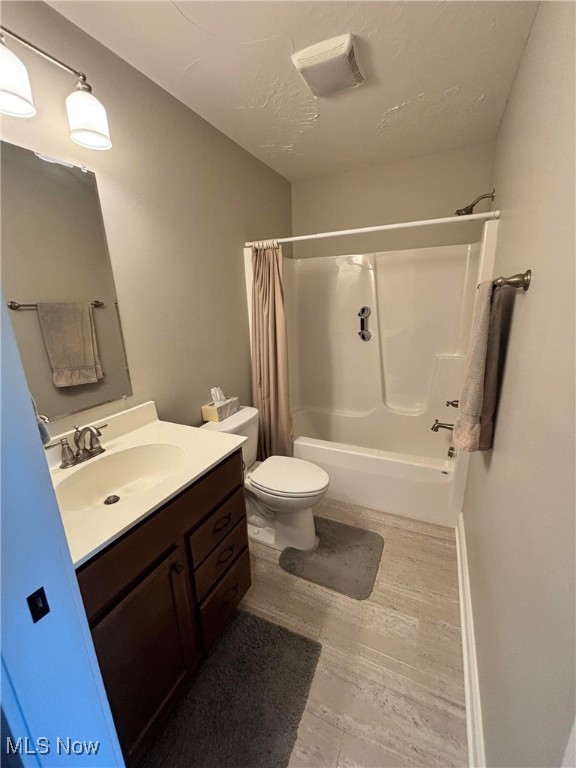 352 Heatherby Lane, Hartville, Ohio image 25