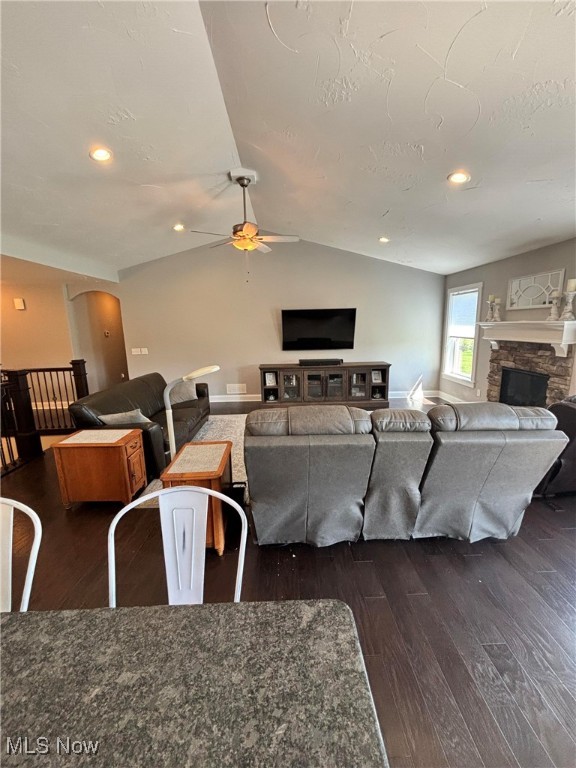 352 Heatherby Lane, Hartville, Ohio image 16