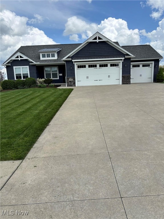 352 Heatherby Lane, Hartville, Ohio image 1