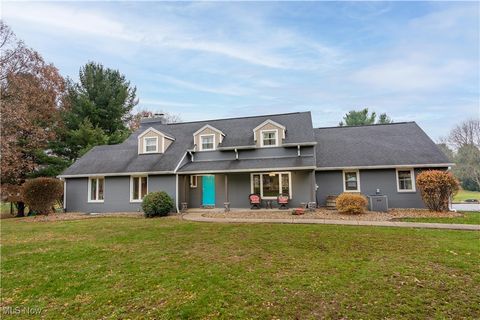 704 Reno Drive Louisville OH 44641