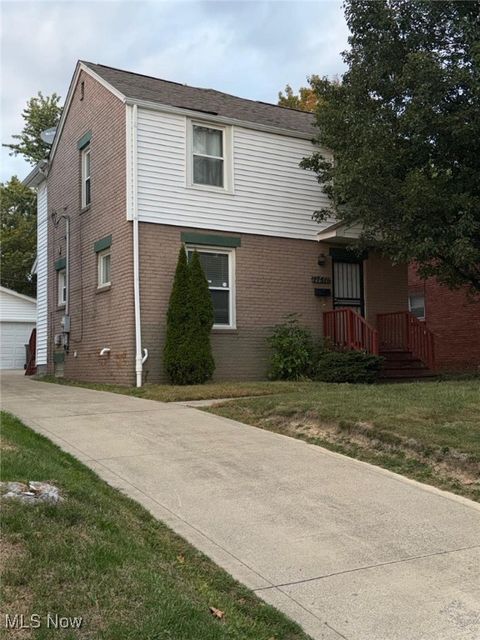 17511 Throckley Avenue Cleveland OH 44128