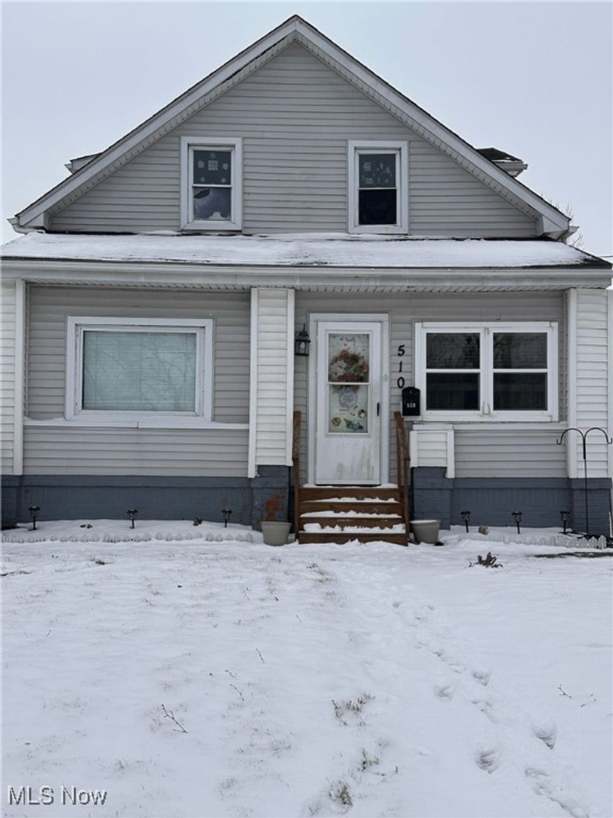 Great investment property at the end of a quiet street. 2 bedroom, 1 bathroom upstairs, and 2 bedroom, 1 bathroom downstairs. Each unit has its own private entrance. Plenty of parking. Hot water tank was just replaced, and windows have been replaced throughout. Long term tenants in both units.