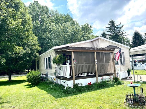 Homes For Sale - 13 Cherokee Lane<br/> Wayne County, Creston, OH 44217