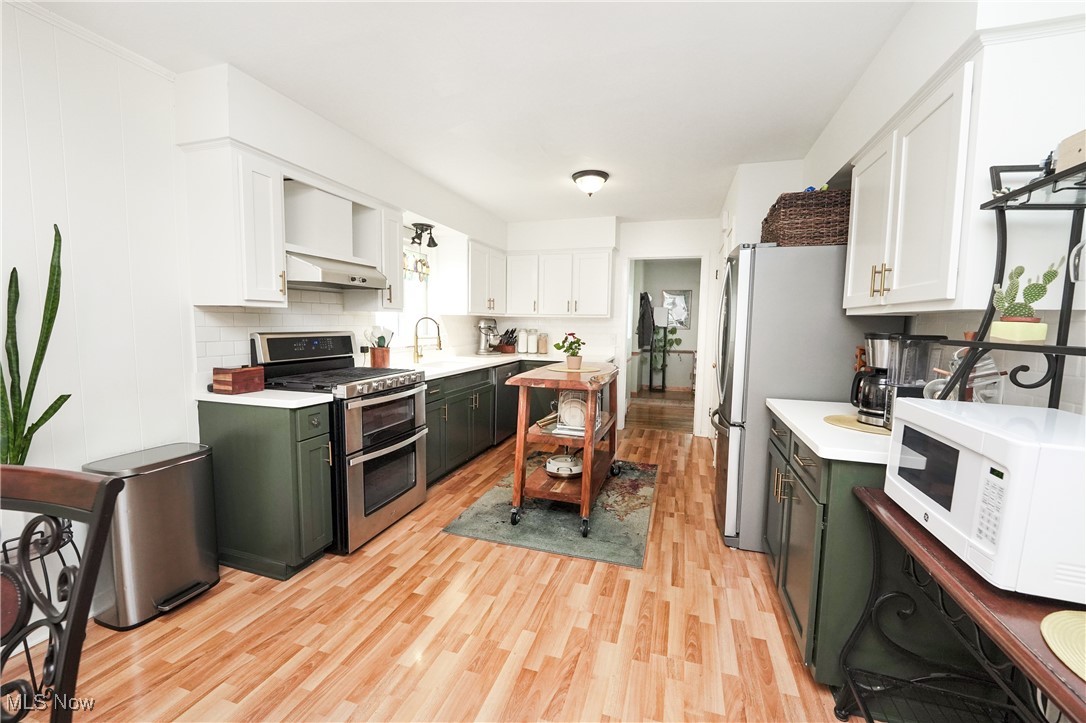 1087 Madrid Drive, Akron, Ohio image 12