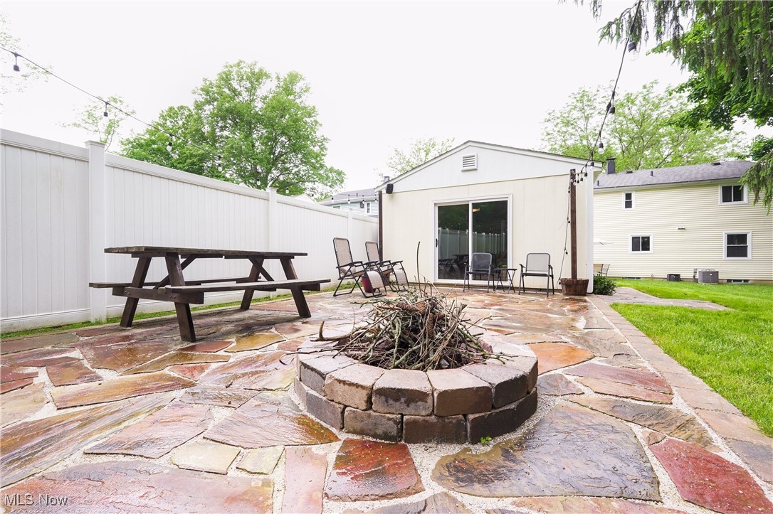 1087 Madrid Drive, Akron, Ohio image 6