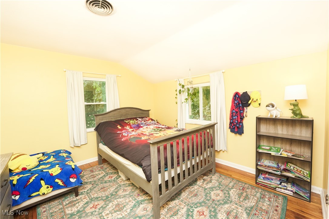 1087 Madrid Drive, Akron, Ohio image 23