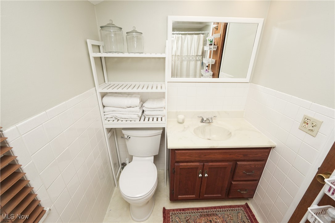 1087 Madrid Drive, Akron, Ohio image 20
