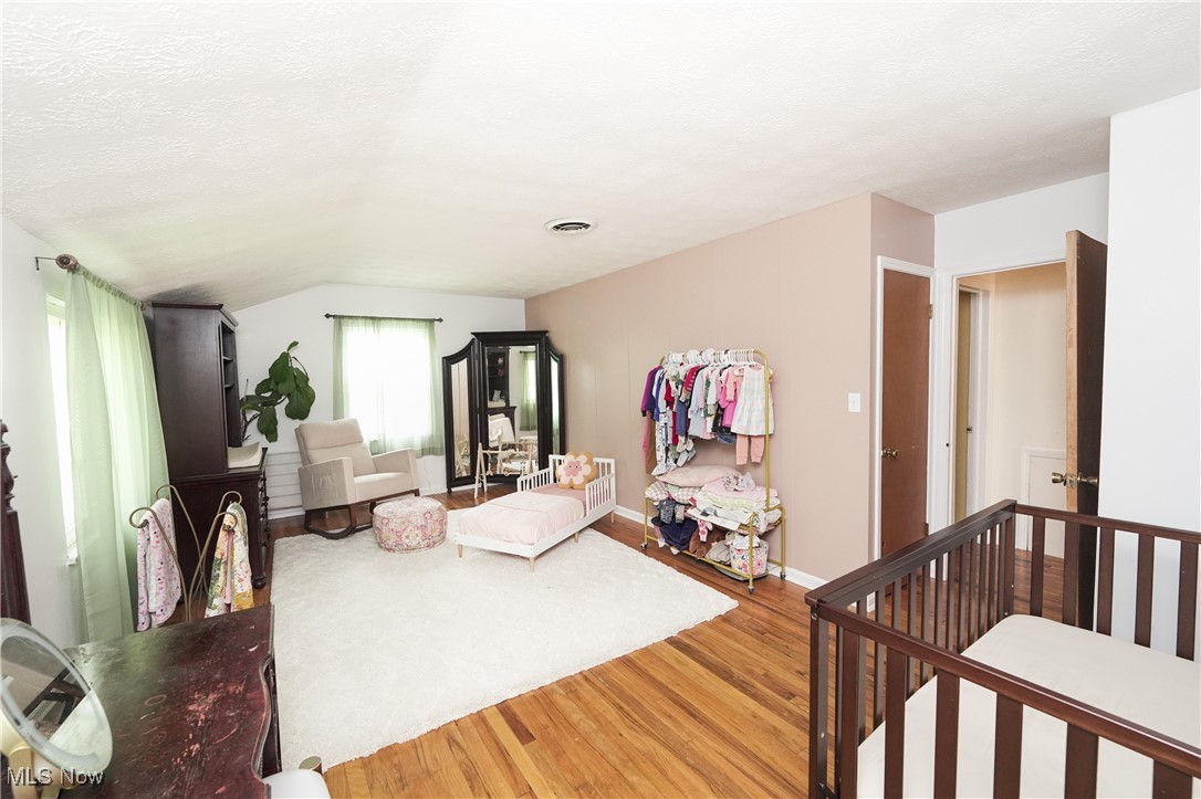 1087 Madrid Drive, Akron, Ohio image 26
