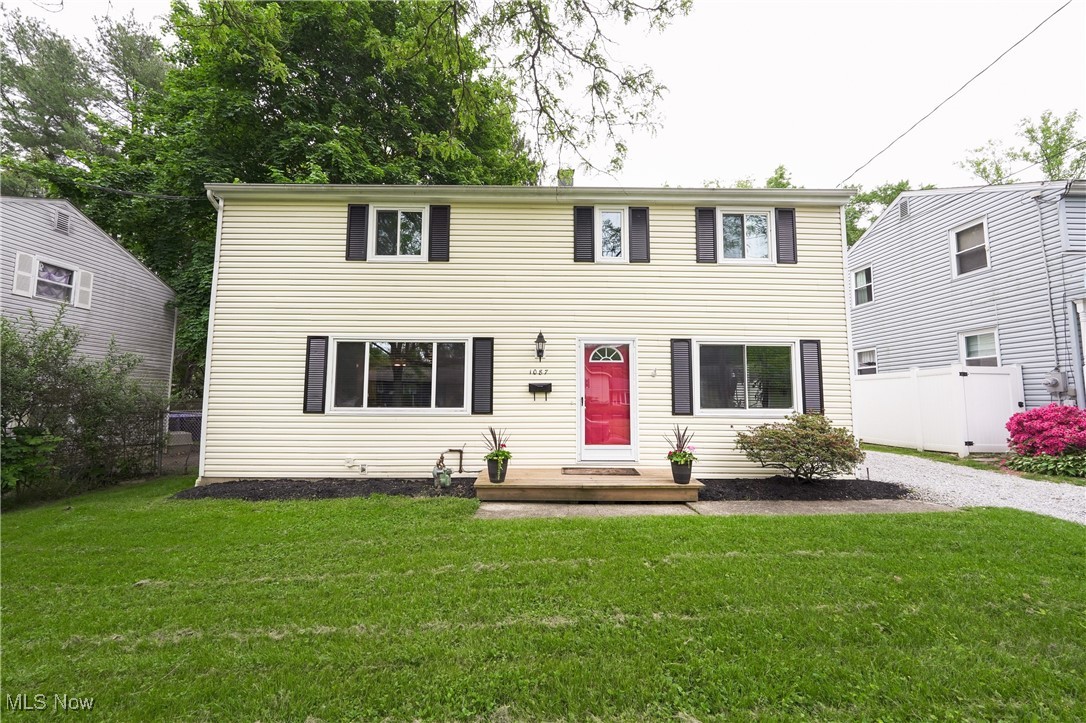 1087 Madrid Drive, Akron, Ohio image 1