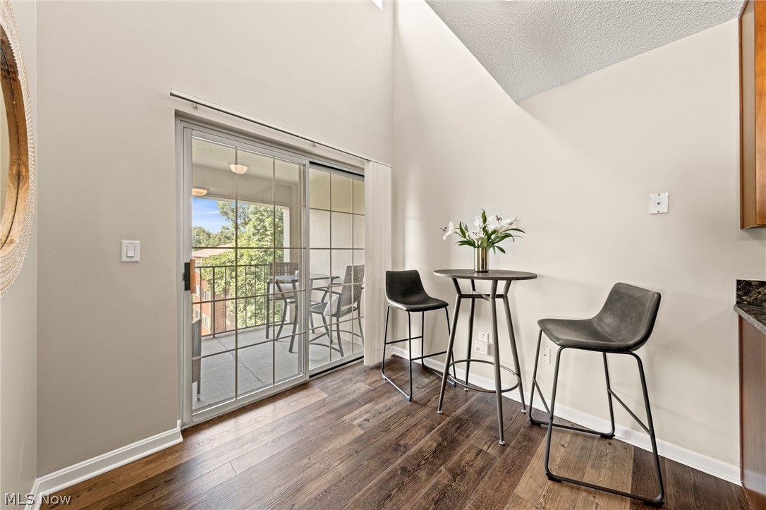 Fox Hollow/Woodhawk Condo - Residential