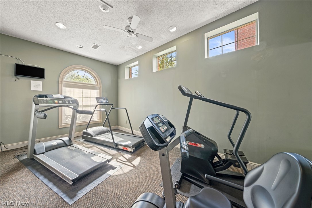 Fox Hollow/Woodhawk Condo - Residential