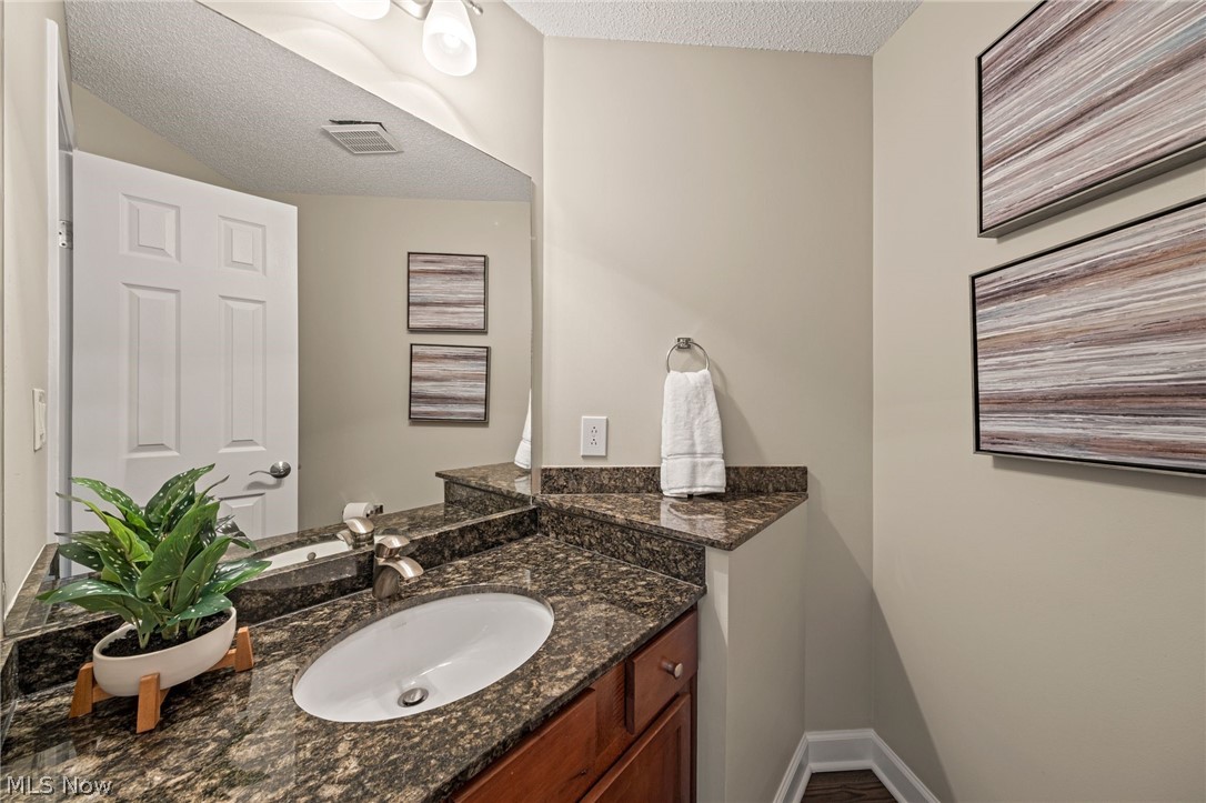 Fox Hollow/Woodhawk Condo - Residential