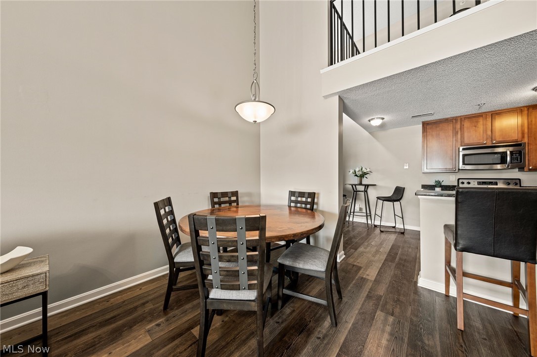 Fox Hollow/Woodhawk Condo - Residential