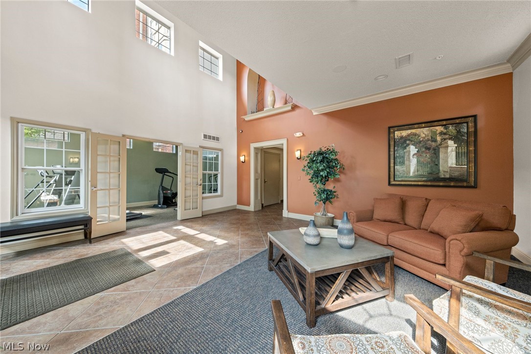 Fox Hollow/Woodhawk Condo - Residential