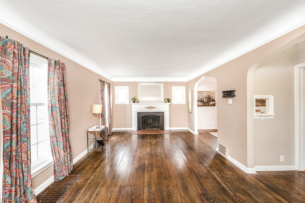 Hollywood Park - Residential