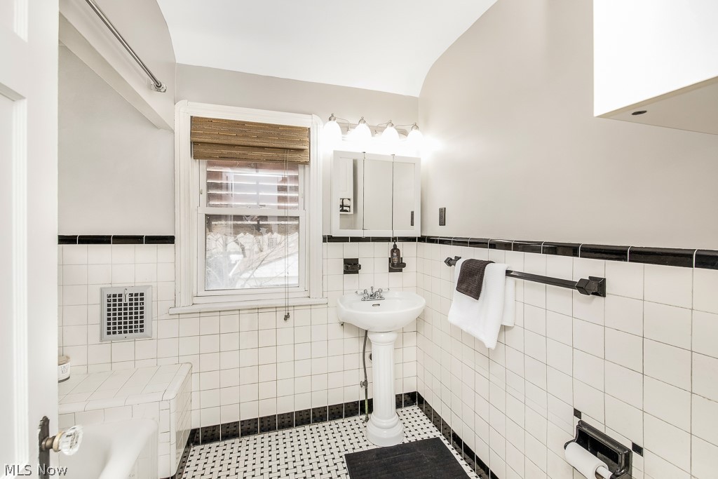 Hollywood Park - Residential