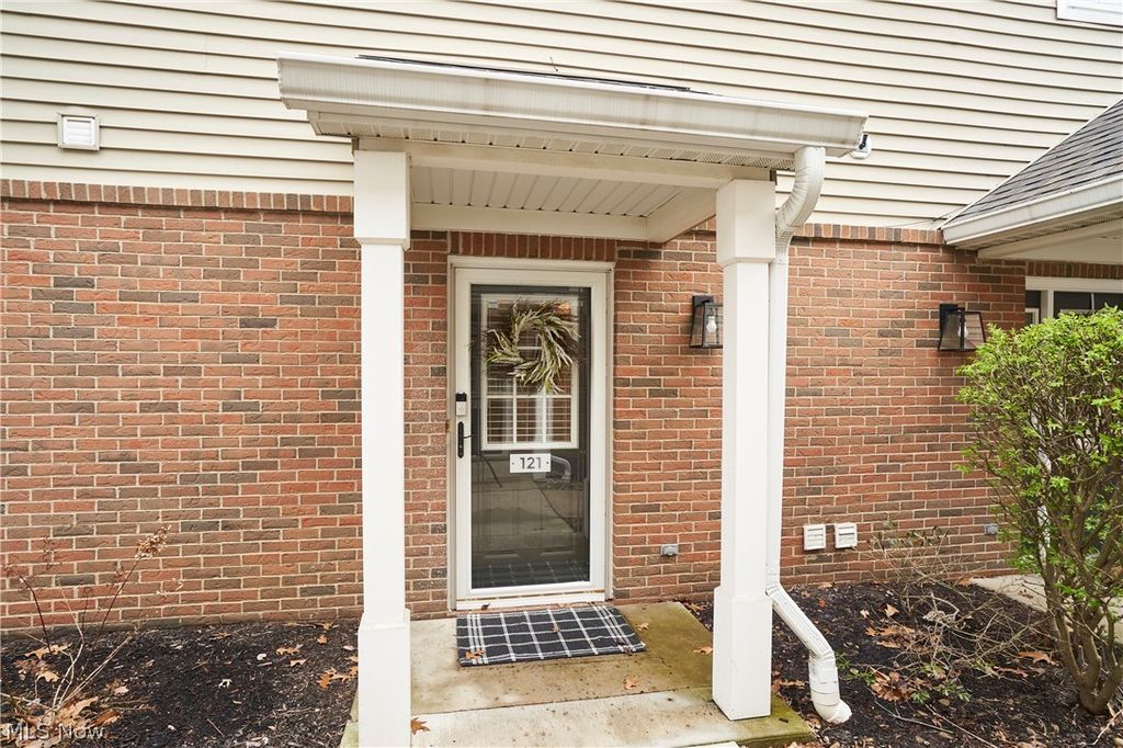 Photo of 3324 Lenox Village Drive #121, Fairlawn, OH 44333 (MLS # 5201005)