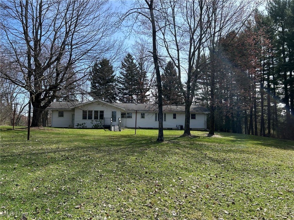11126 Fowlers Mill Road, Chardon, Ohio image 4