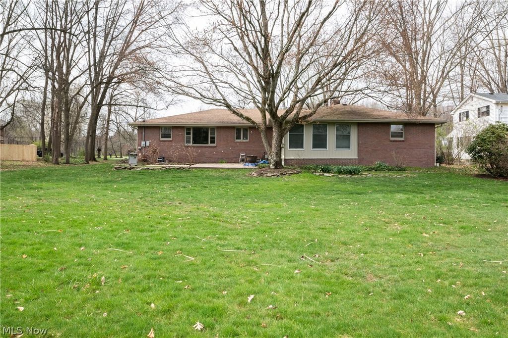 Photo of 2004 Burning Tree Lane Ln, Youngstown, OH 44505 (MLS # 5198774)