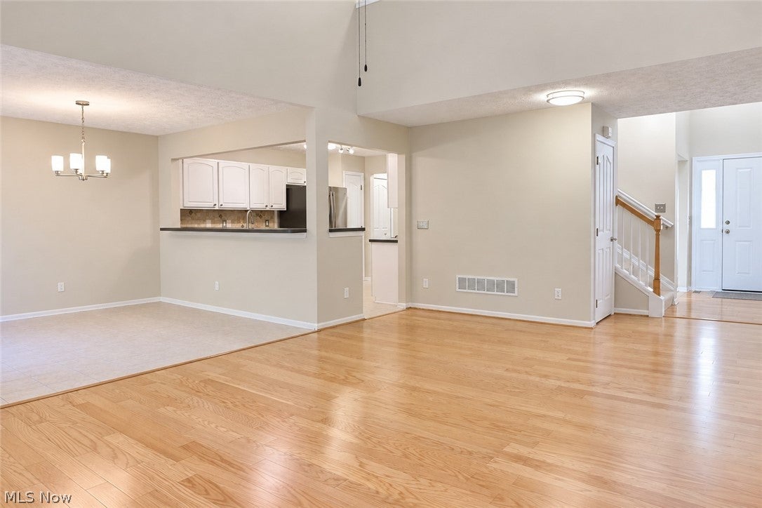 29433 Hummingbird Circle