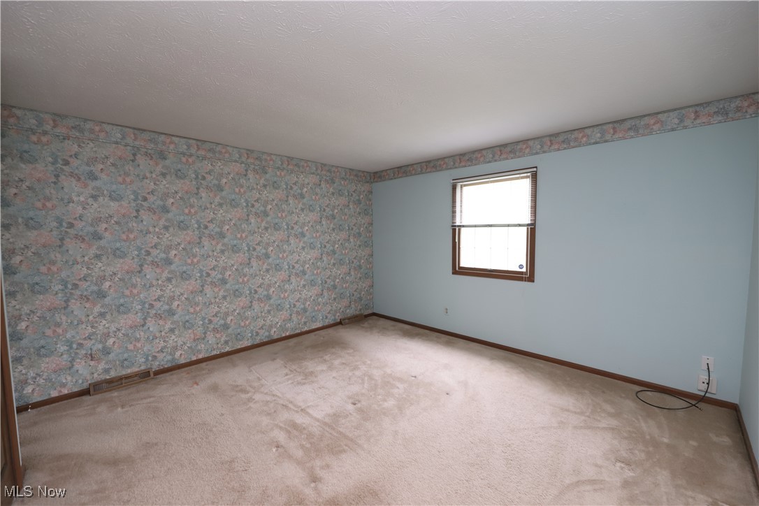 14421 Pine Lakes Drive, Strongsville, Ohio image 13