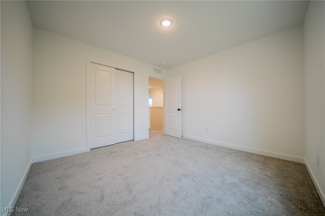 401 Pheasant Run, Elyria, Ohio image 36
