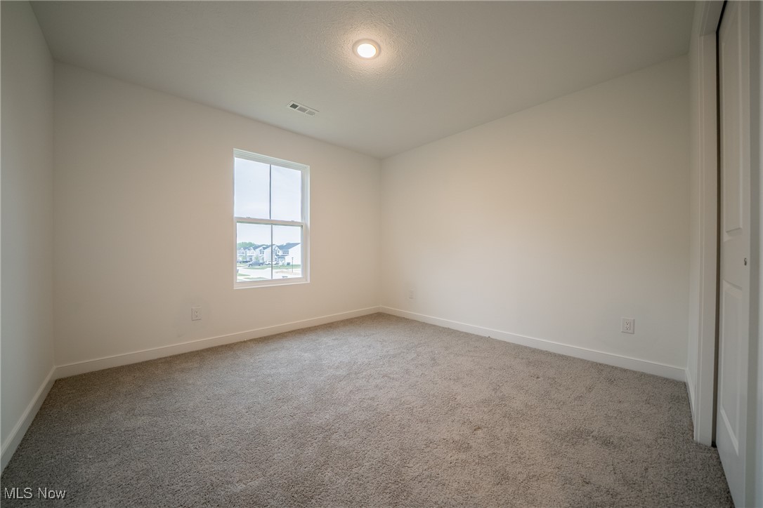 401 Pheasant Run, Elyria, Ohio image 35