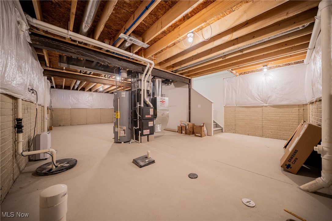 401 Pheasant Run, Elyria, Ohio image 48