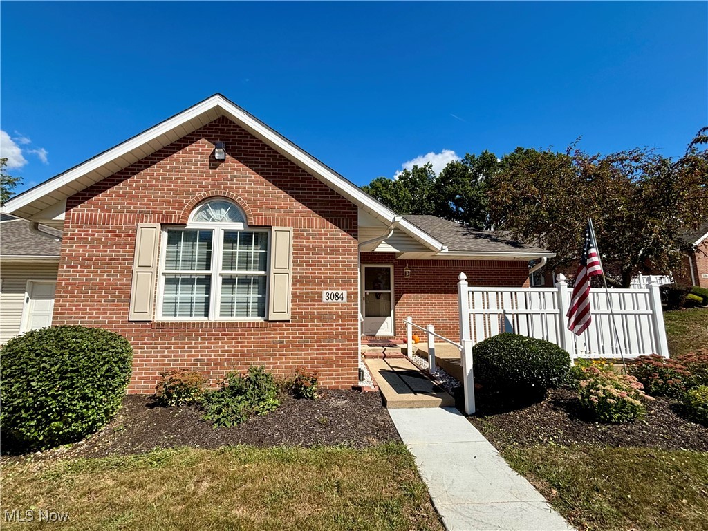 Welcome to this beautifully maintained two-bedroom, two-bathroom condo located in one of the most convenient parts of town! Just minutes from shopping, grocery stores, and doctors’ offices, this home offers the perfect blend of comfort and accessibility.
Over the last several years, this home has seen many valuable updates, making it move-in ready. These include:
2024: New roof, gutters, air conditioner, and master bath toilet. Fresh living room carpet and durable kitchen vinyl flooring.
Recent years: New hot water heater, stove, and washing machine. New front handrail for added ease and safety.
August 2025: Fresh interior paint throughout.
3084 Bayberry Cove is perfect for those looking for low-maintenance living with modern updates already taken care of. Don’t miss your chance to own a well-cared-for home in an ideal location! Schedule your showing today!