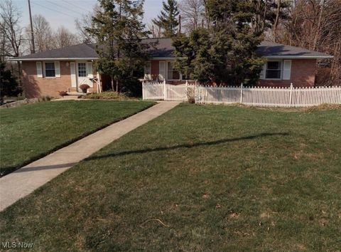 Photo of 988 Kentland Drive, Mansfield, OH 44906 (MLS # 5179578)