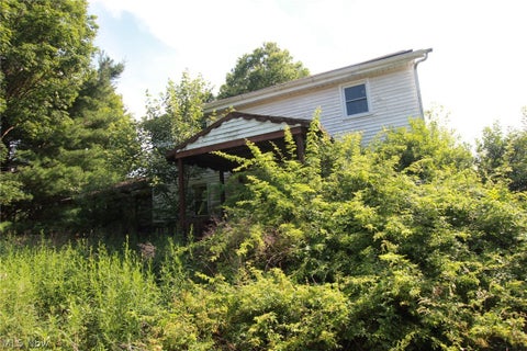 Homes For Sale - 14413 Ellsworth Road<br/> Berlin Center, OH 44401