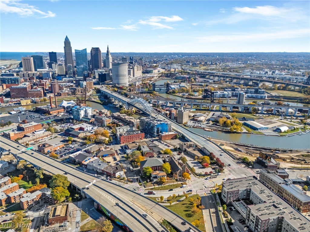 Cleveland, Ohio 44113, United States, 2 Bedrooms Bedrooms, ,2 BathroomsBathrooms,Residential,Active,237487