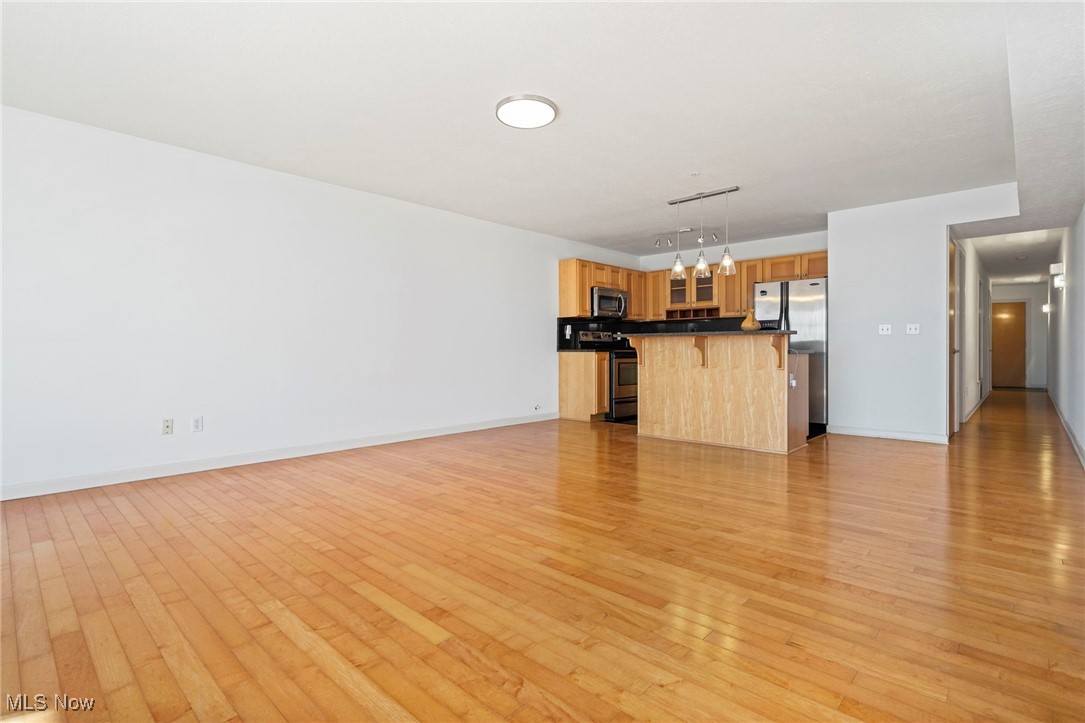 Cleveland, Ohio 44113, United States, 2 Bedrooms Bedrooms, ,2 BathroomsBathrooms,Residential,Active,237487